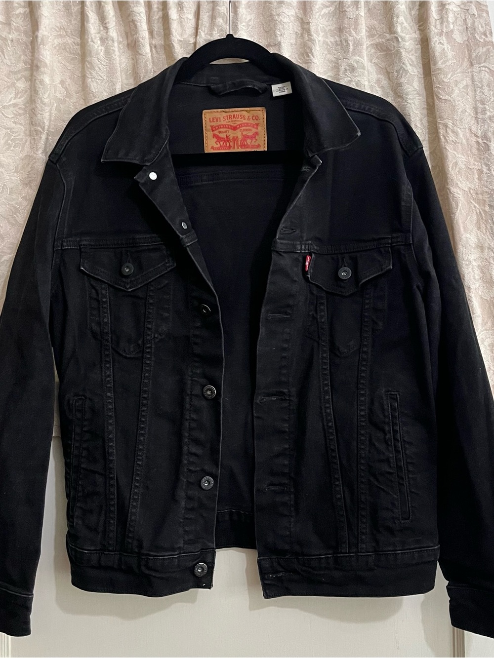 Medium Levi's Black Denim Trucker Jacket